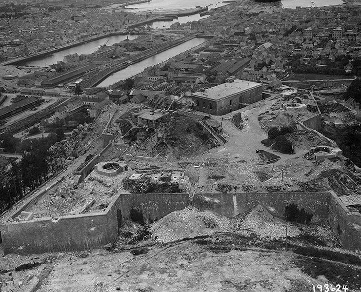 Damagedcherbourg Aerial view of Fort du Roule after the battle