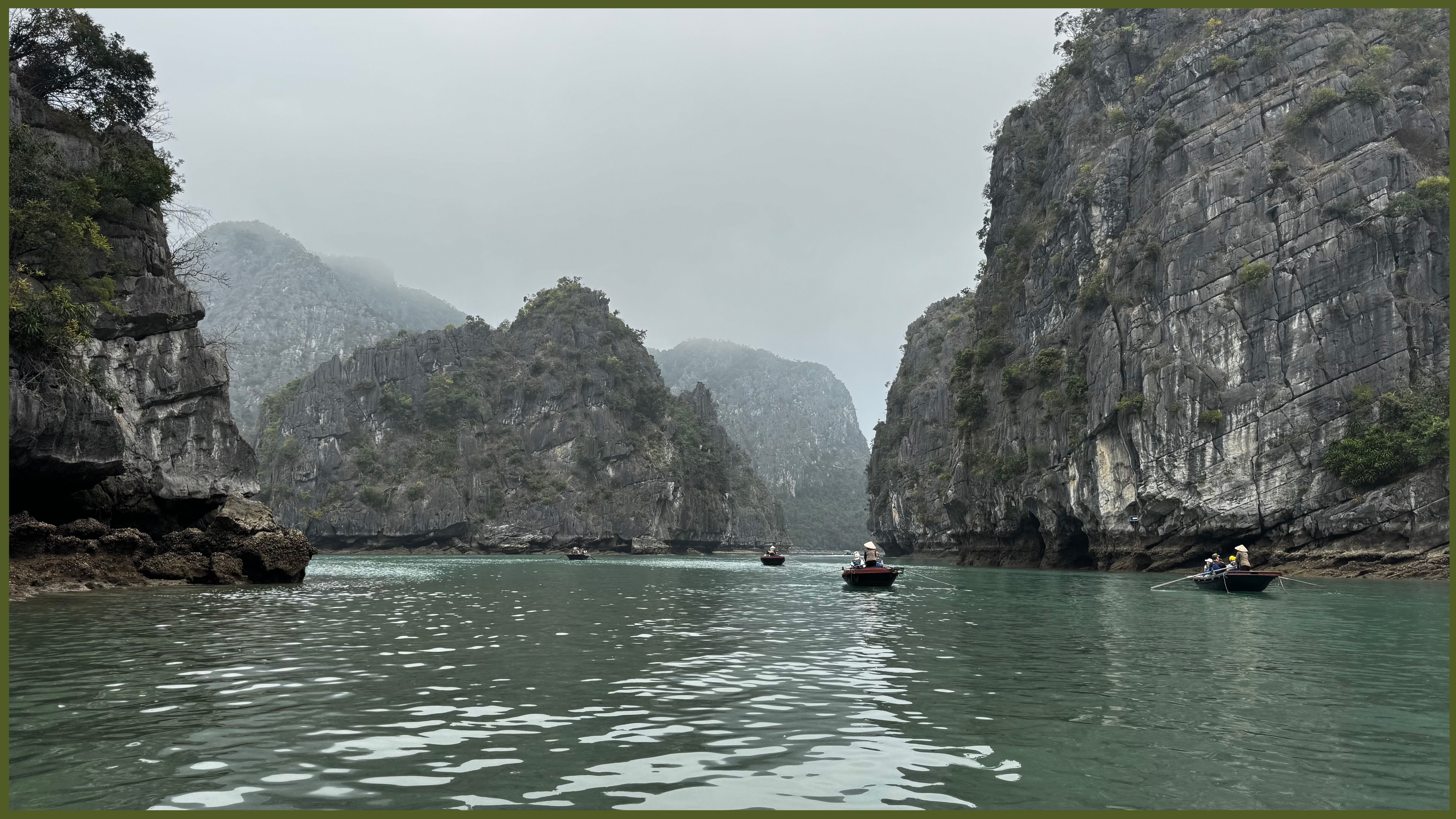 Ha Long fishermen