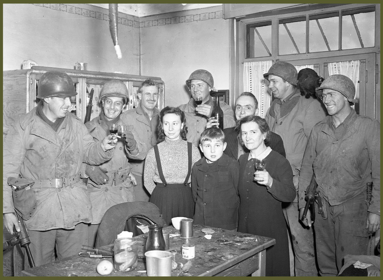 Forced to leave their home, this french Family invites Gi for a drink