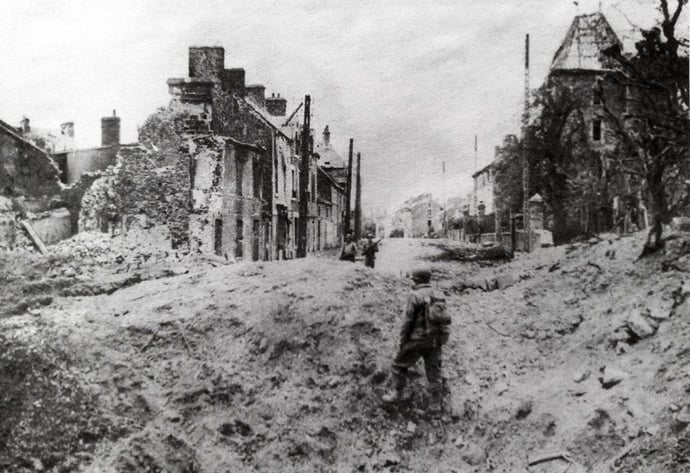 La Haye du Puits rue du chateau.jpg