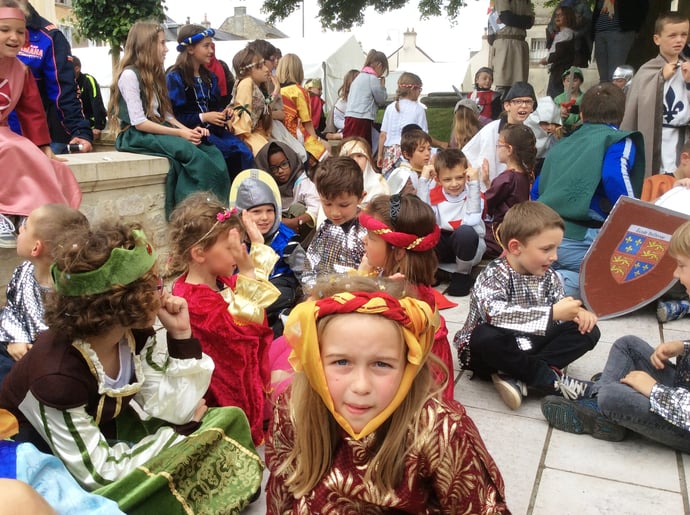 Medieval parade in Bayeux.jpg