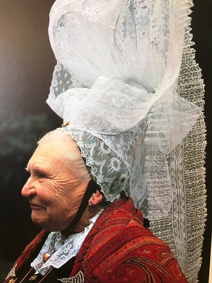 Norman Lady with lace decoration.jpg