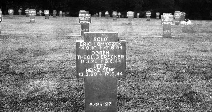 Orglandes cemetery black and white
