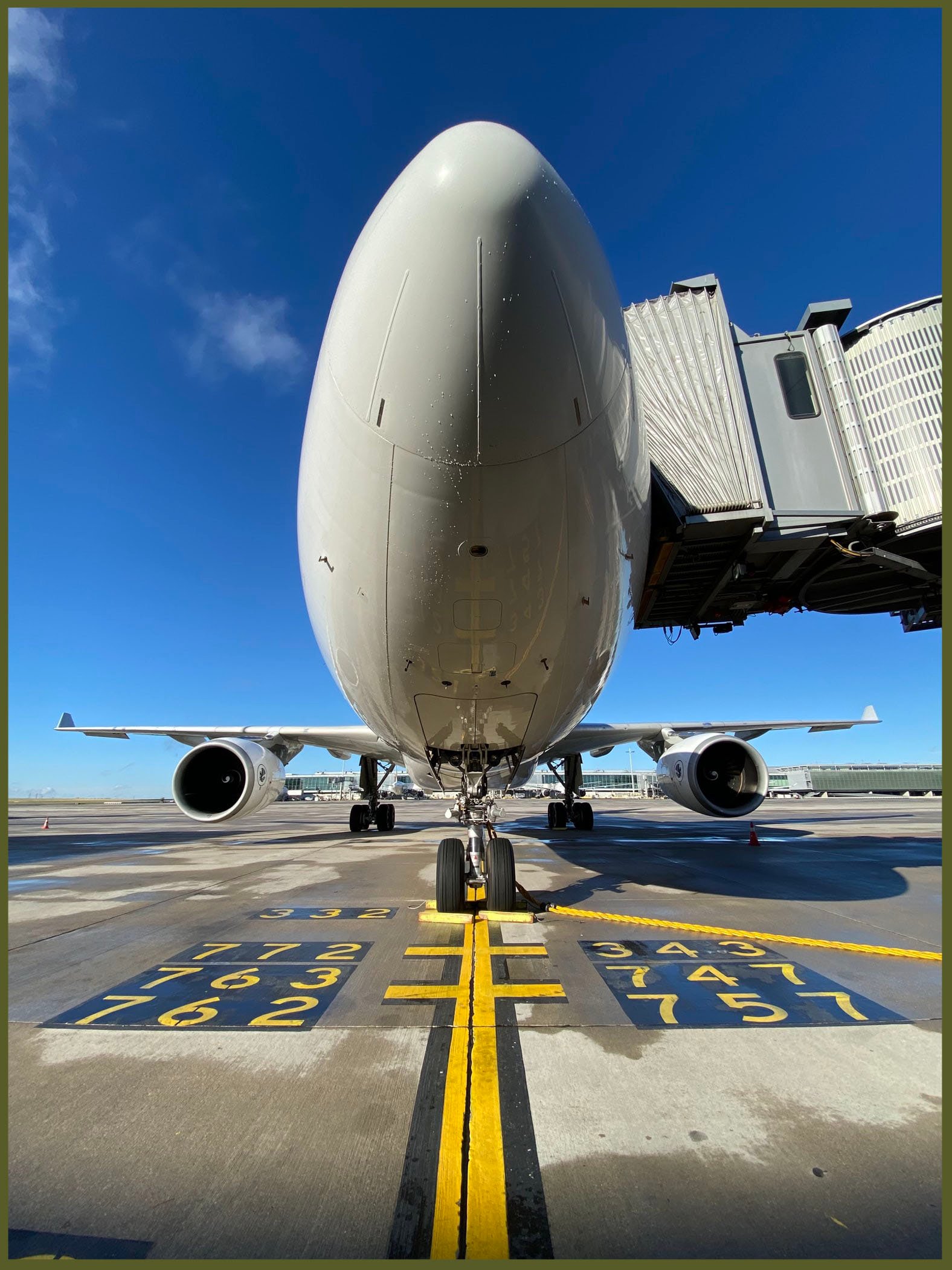 Roissy airport plane on tarmac