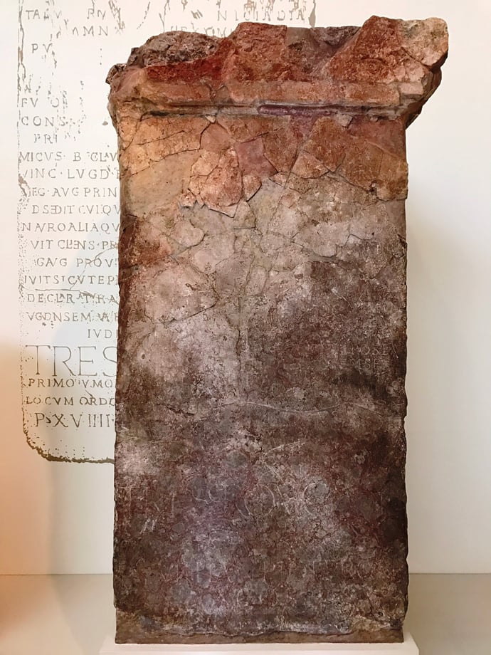 Stone de Thorigny.jpg