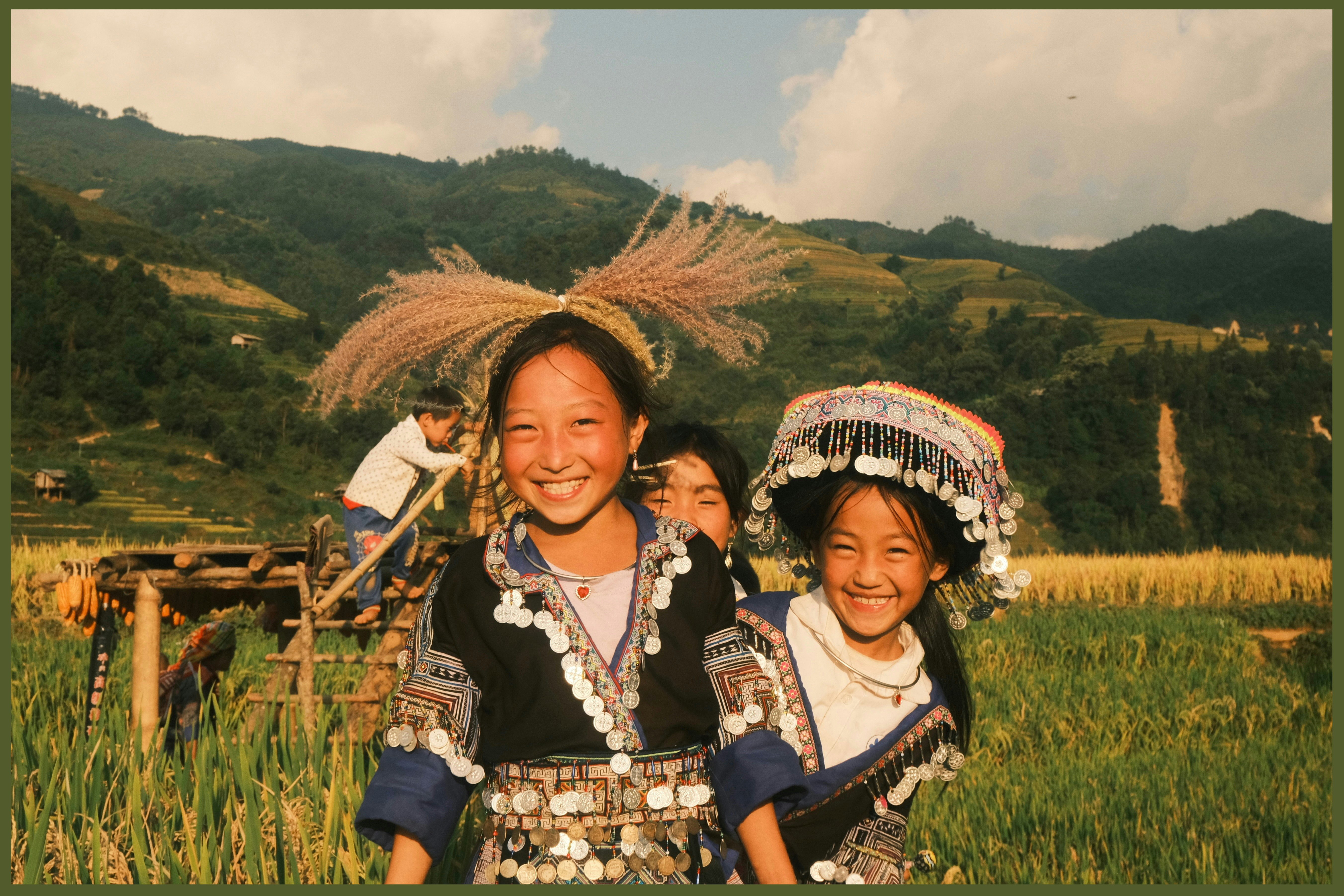 Mu Cang Chai Hmong children