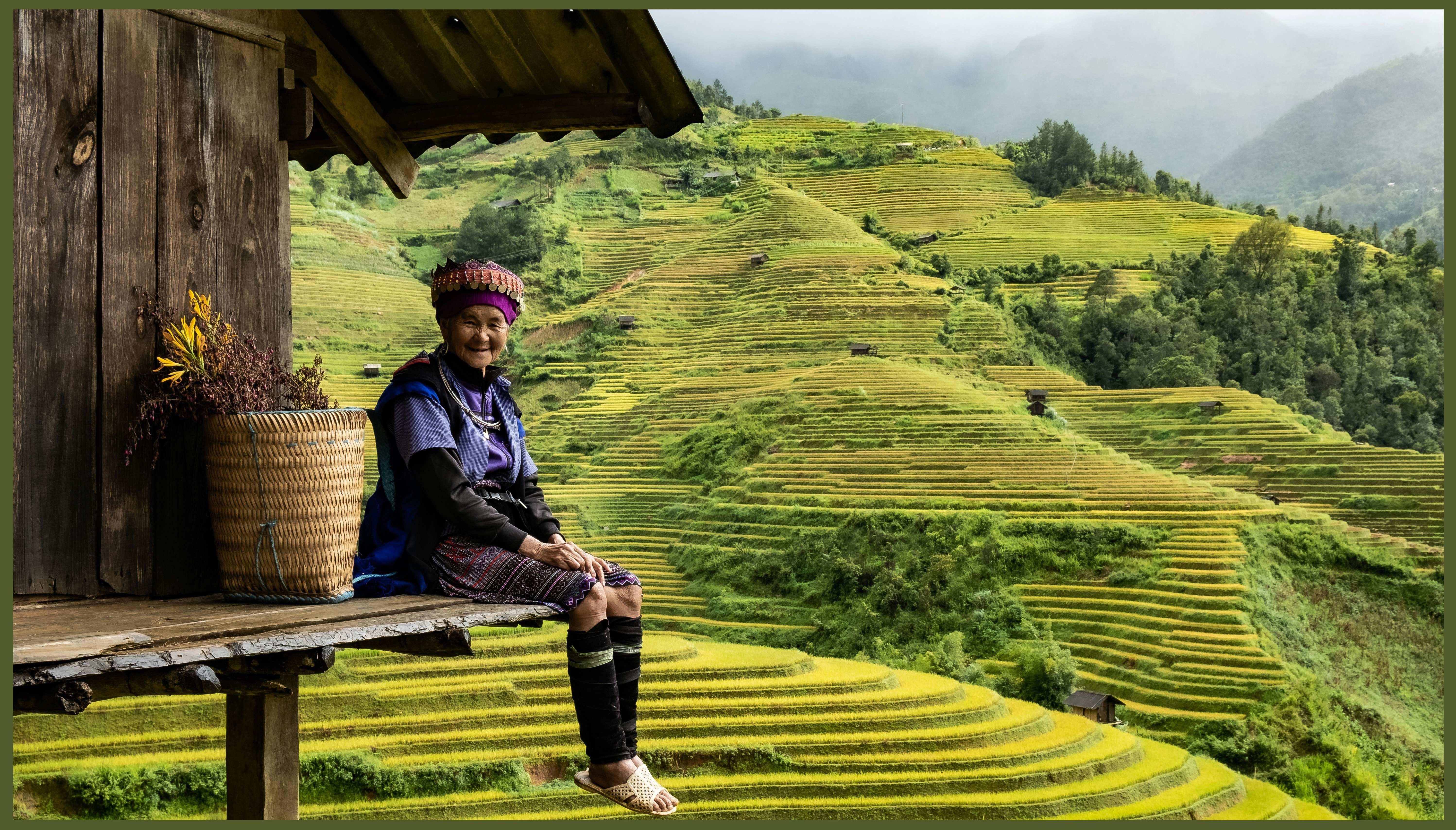 Mu Cang Chai Hmong lady