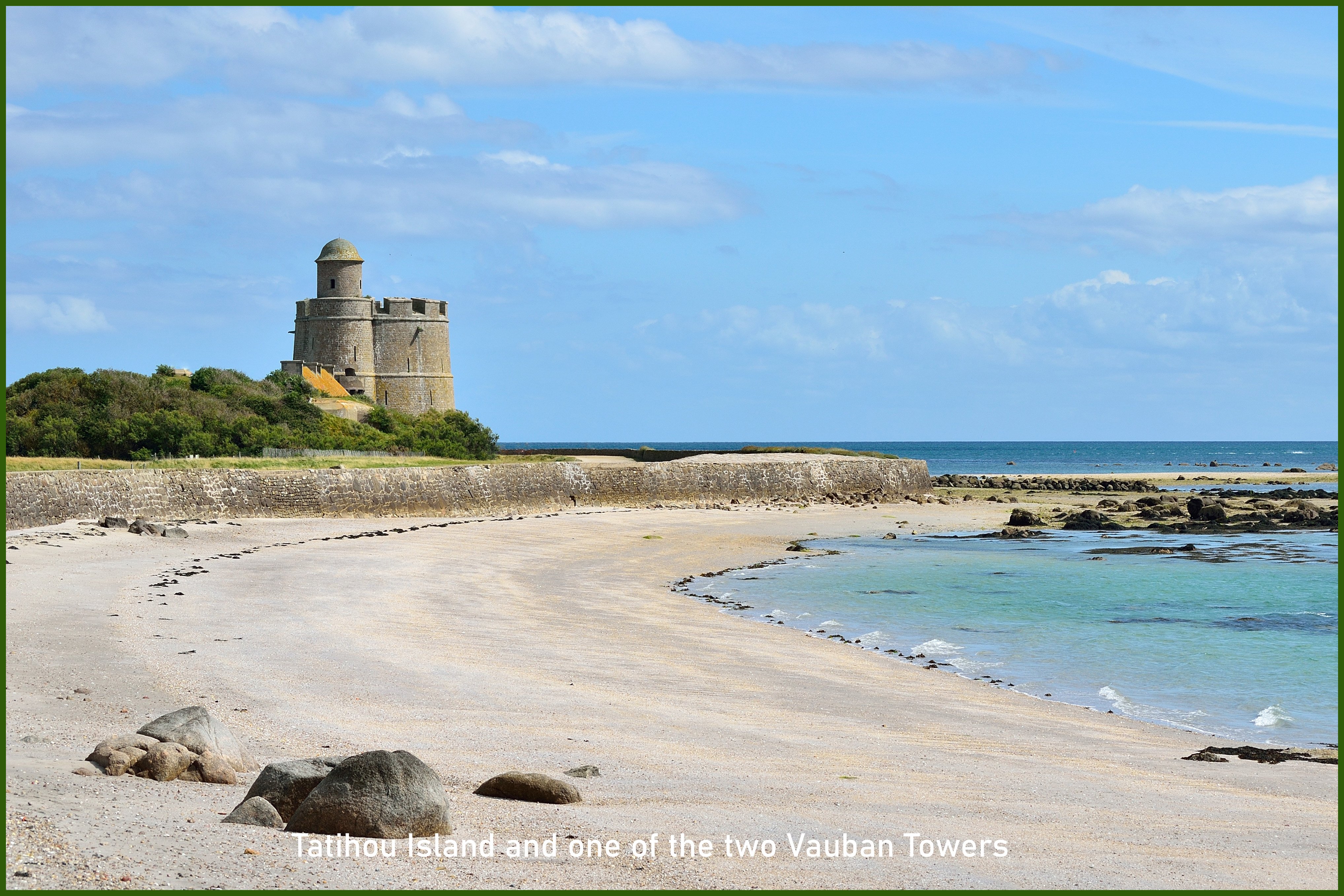 Tour_Vauban,_Tatihou,_Saint_Vaast_La_Hougue_02